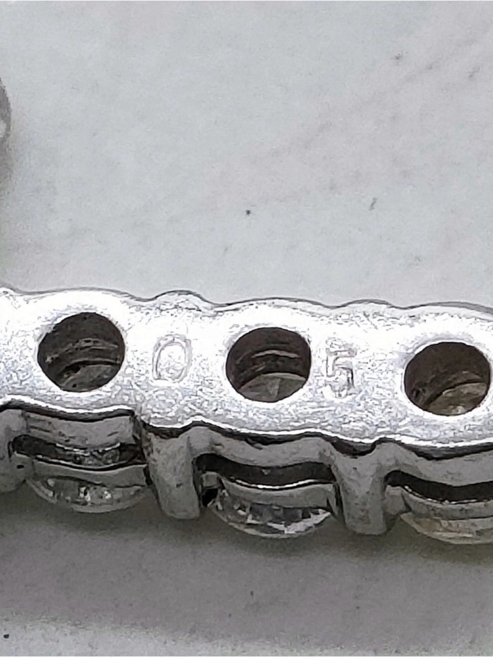 Diamond Cross Pendant in platinum - Sparkling White - Picture 7 of 7